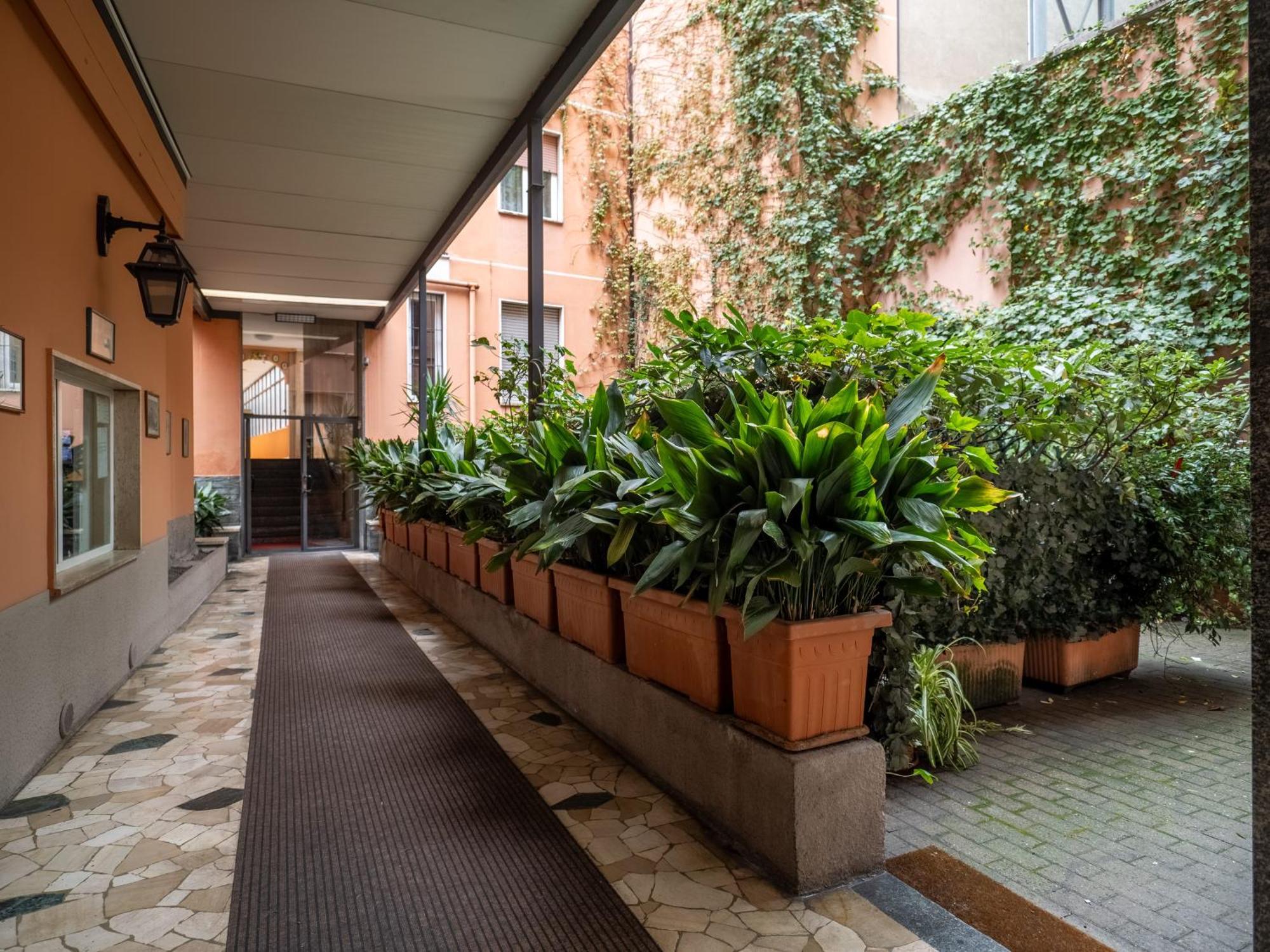 Keys Of Italy - Melloni 4 / Mustard Revolution Apartment Milan Exterior photo